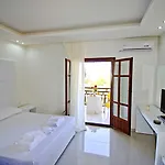 Macedon Hotel 3*