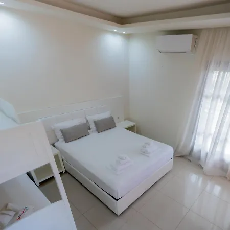 Macedon Otel 3*