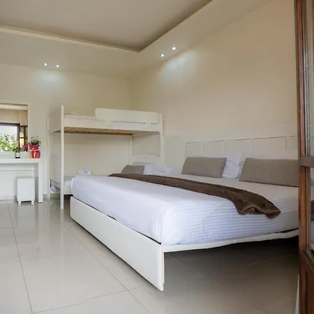 Macedon Hotell